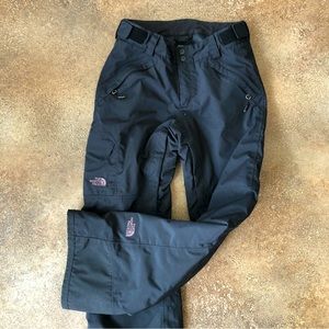 Mint condition women’s North Face Freedom ski pants